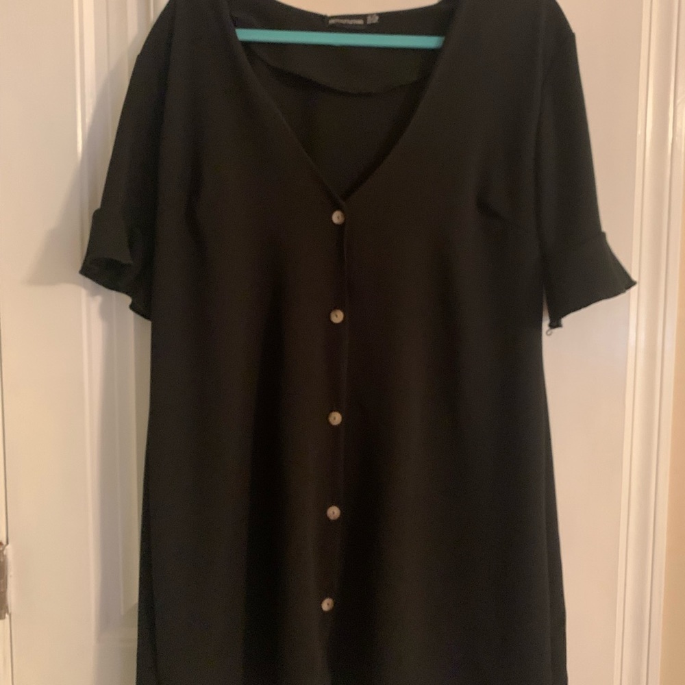 Black v-neck button down summer dress ruffle sleeves